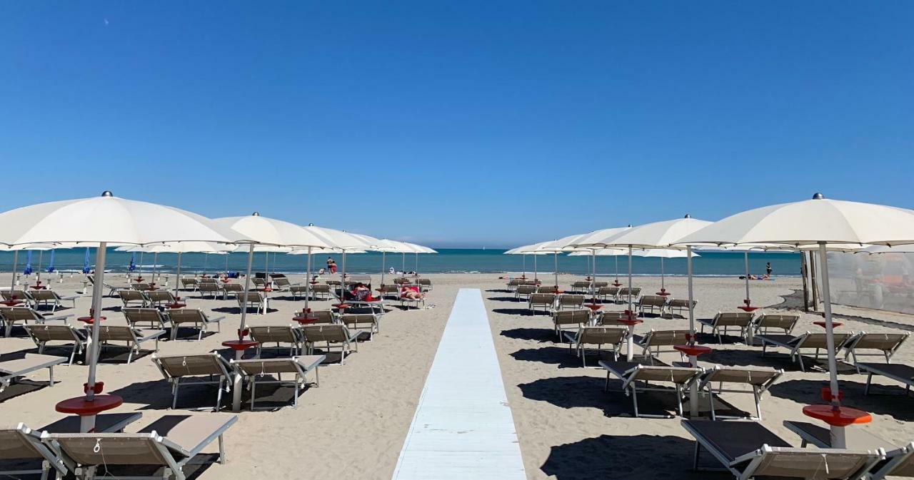 Color Miami Beach Family Hotel Milano Marittima Exteriér fotografie